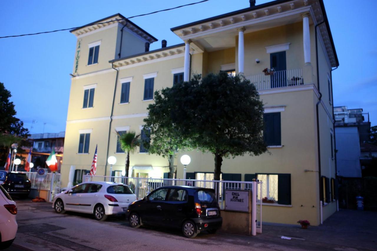 Hotel La Torre Rimini Exterior foto
